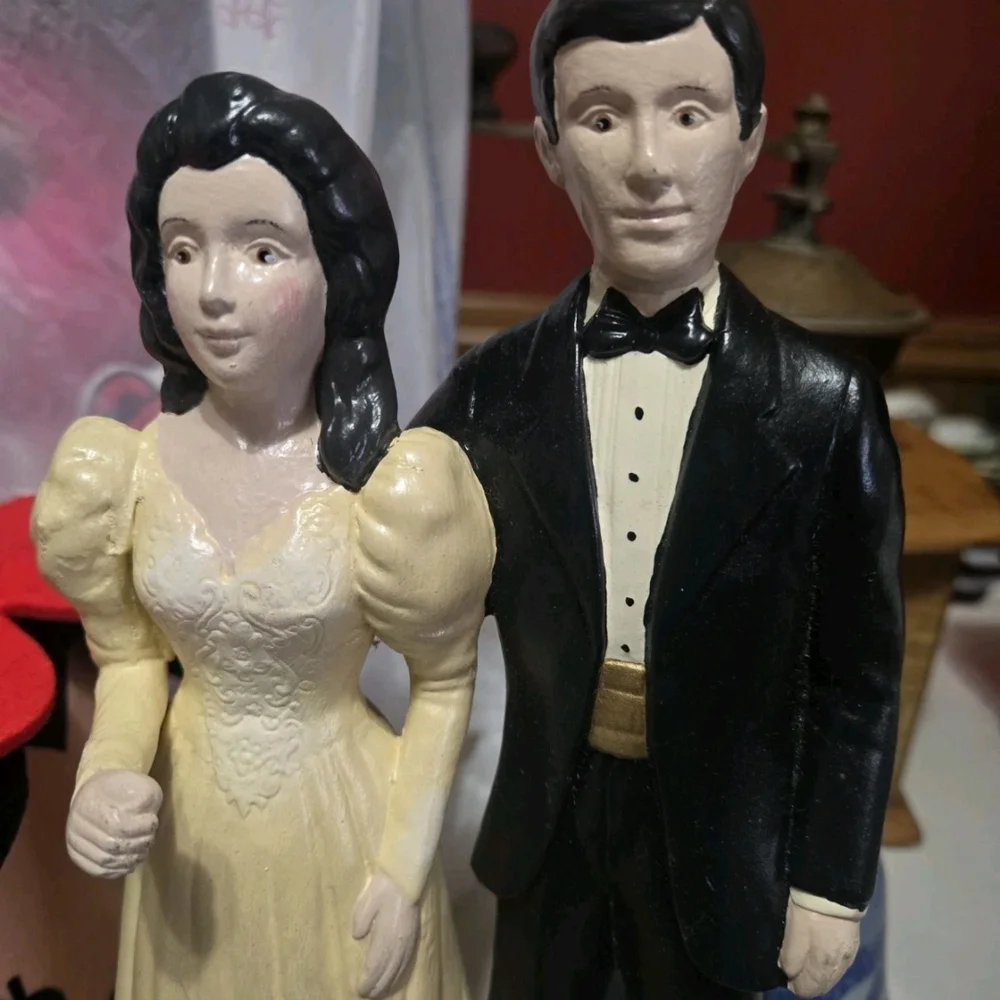 Vintage Marrige Cake Topper Ceramic 1970 Mint Condition